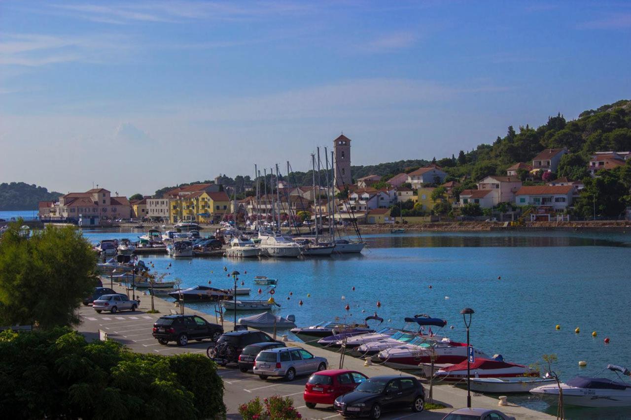 House Hotel Plava Laguna Tisno Cameră foto